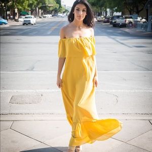 🎉 Summer Sale! 🎉Mustard off the shoulder maxi
